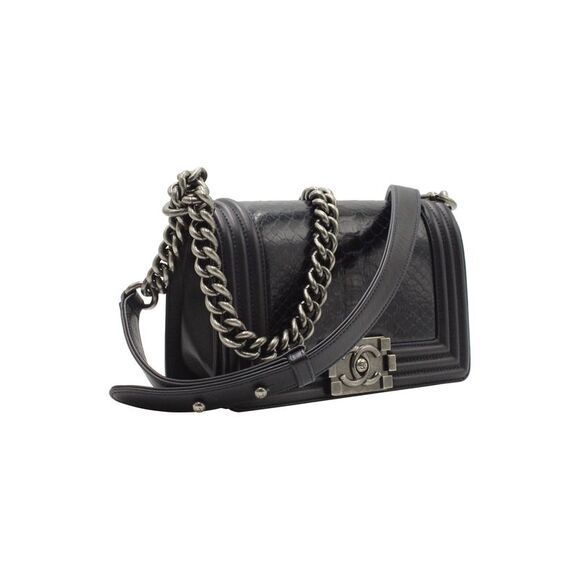 Chanel Medium Boy Flap Bag in Navy Blue Python Leather - Picture 2 of 10